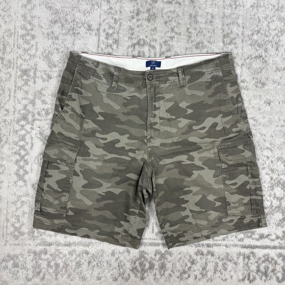 George Cargo Shorts Mens Camo Green Multi Pocket Outdoors Gorpcore Size 36